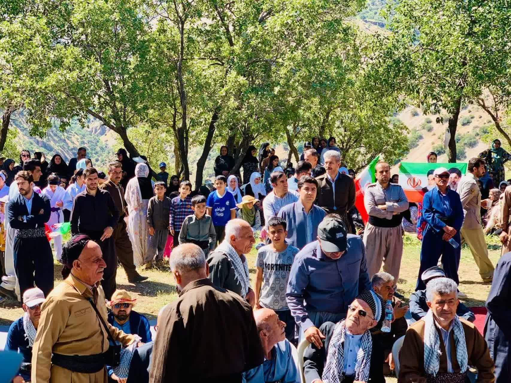 همایش پیادهروی خانوادگی در شهر باینگان برگزار شد