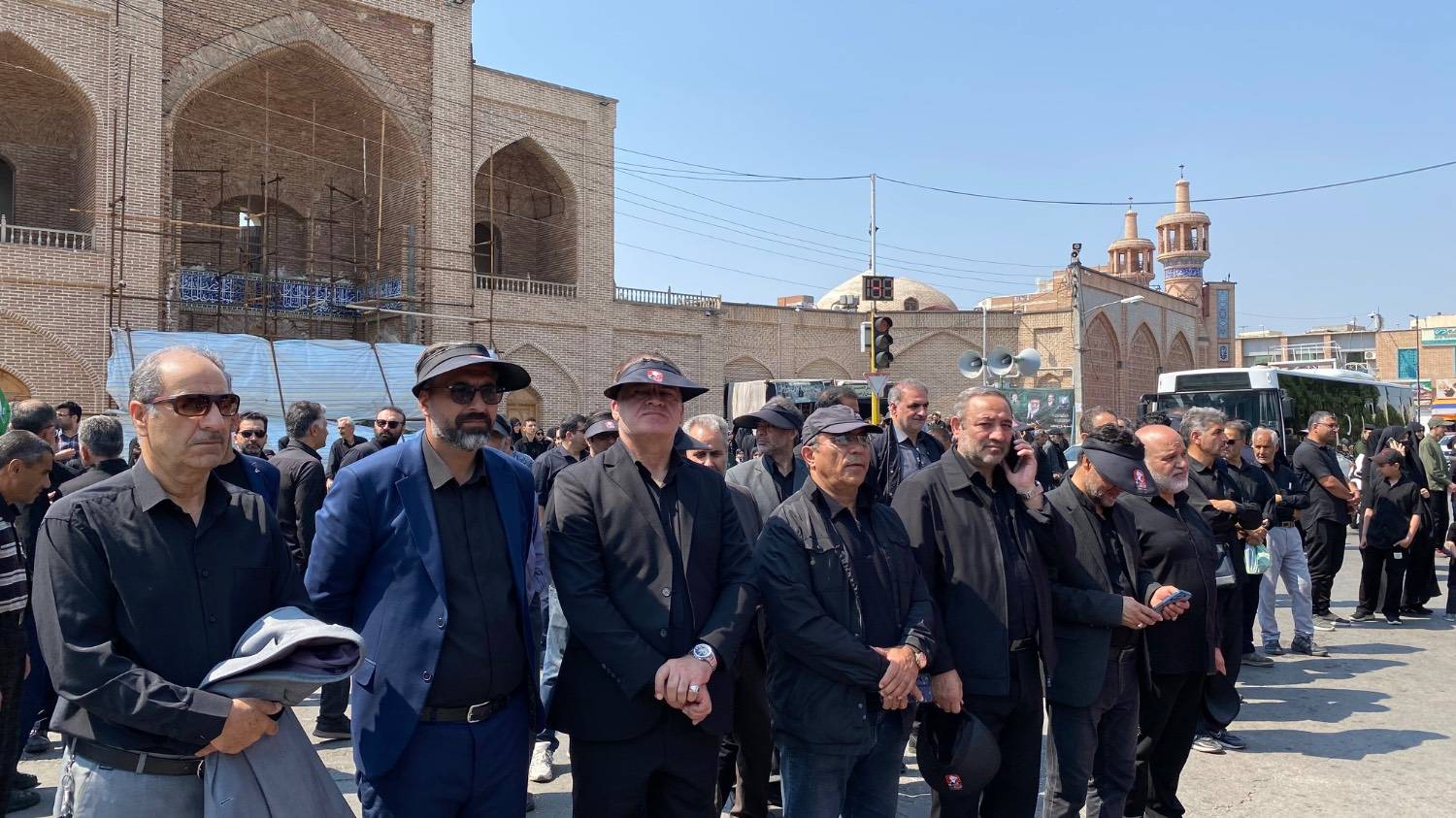 رئیس و مسئولان هیئت ورزشهای همگانی استان اردبیل در آیین بدرقه رهبر شهید امت حضور یافتند