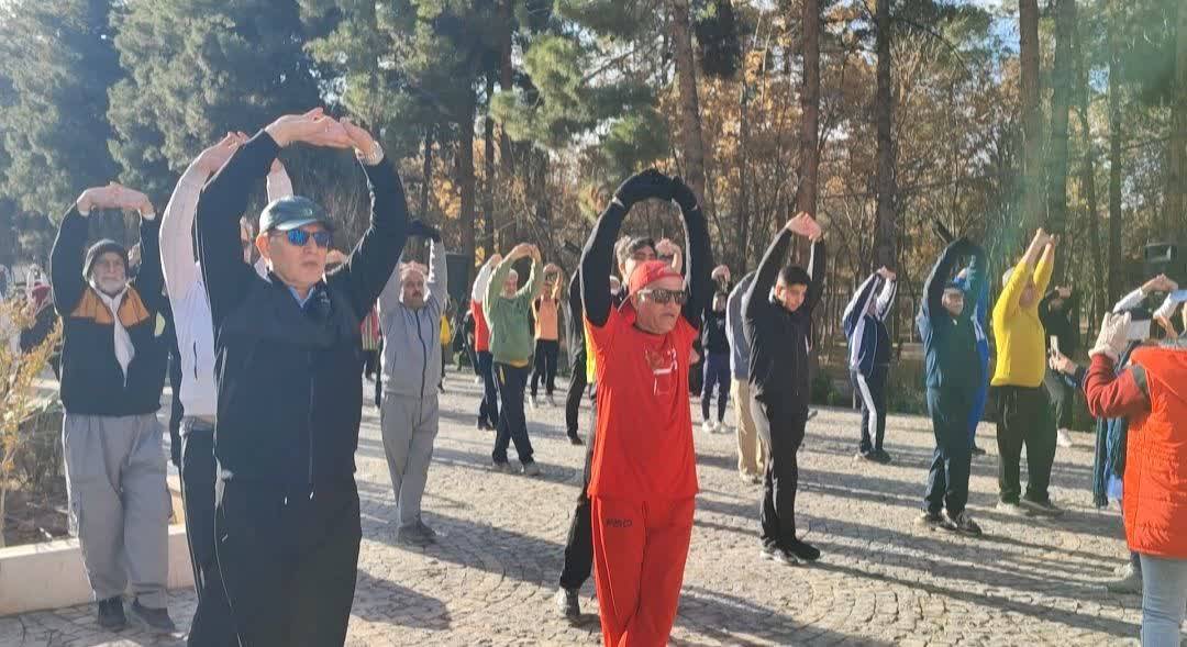 برگزاری همایش پیاده‌روی و ورزش صبحگاهی صبح و نشاط» در کرمان با پخش زنده از شبکه ۳ سیما