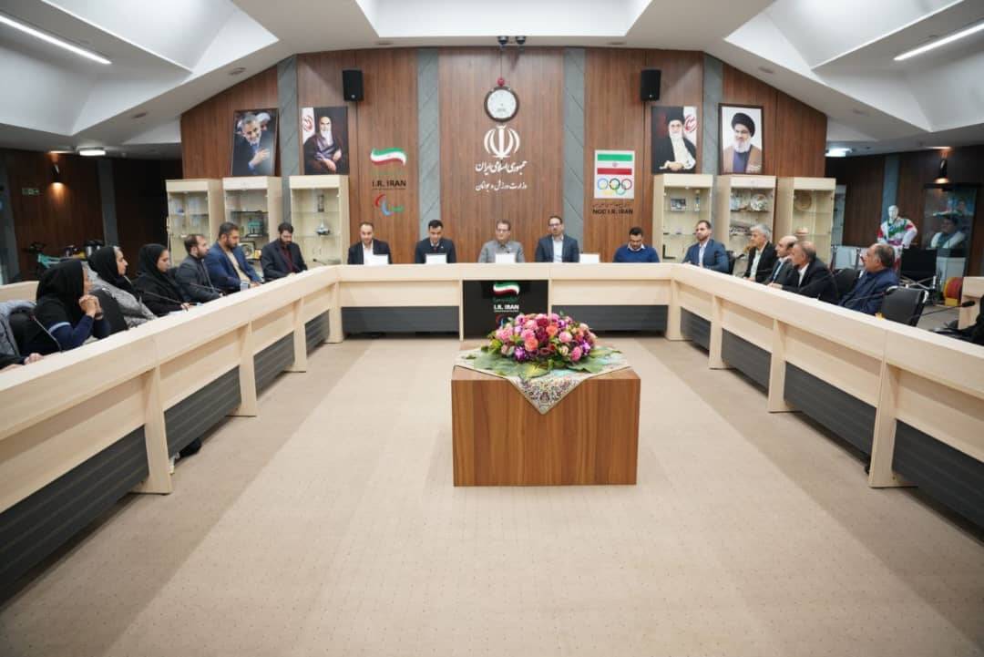 برگزاری گردهمایی انجمن فریزبی با حضور رییس فدراسیون ورزش‌های همگانی از صدور احکام اعضا تا معرفی فریزبی خیابانی