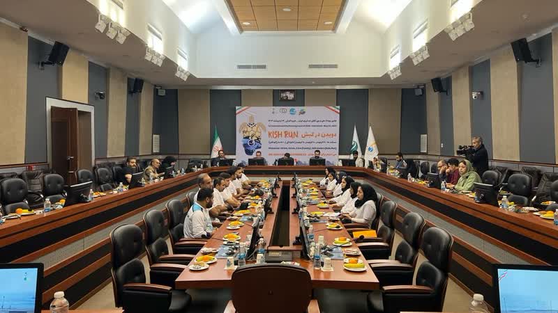 مراسم رونمایی از پوستر نخستین رویداد بین‌المللی دوی شهری ایران با نام کیش‌ران در کیش