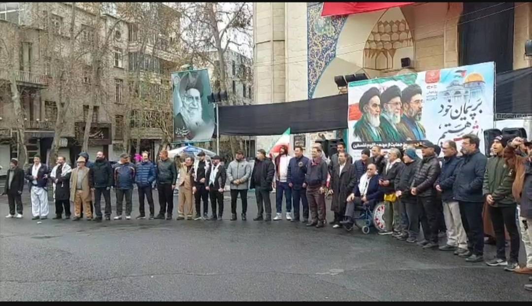 حضور مقام عالی وزارت ورزش و دبیرکل فدراسیون ورزش‌های همگانی در اجتماع جامعه ورزش در میدان فلسطین